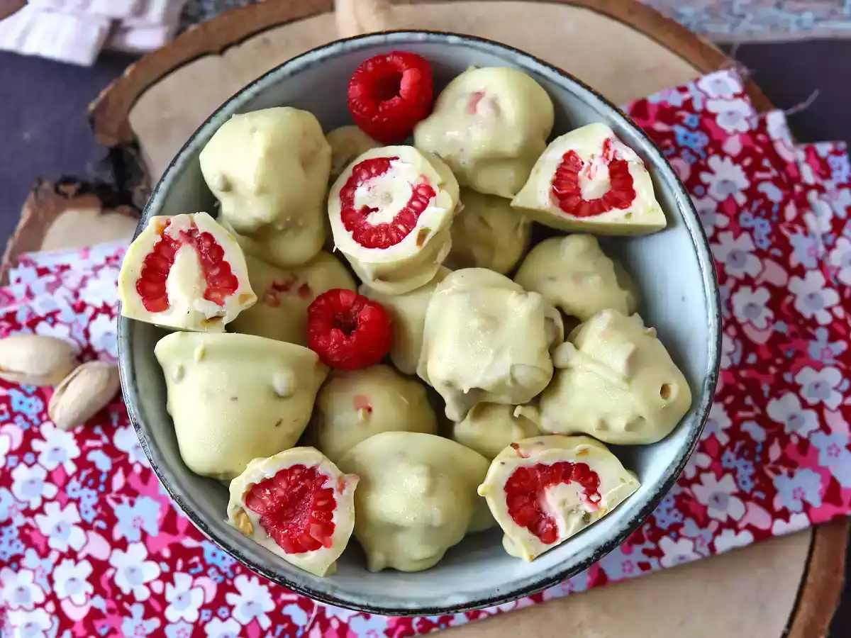 Franui à la pistache, de délicieuses framboises enrobées, fondantes et croquantes - photo 3