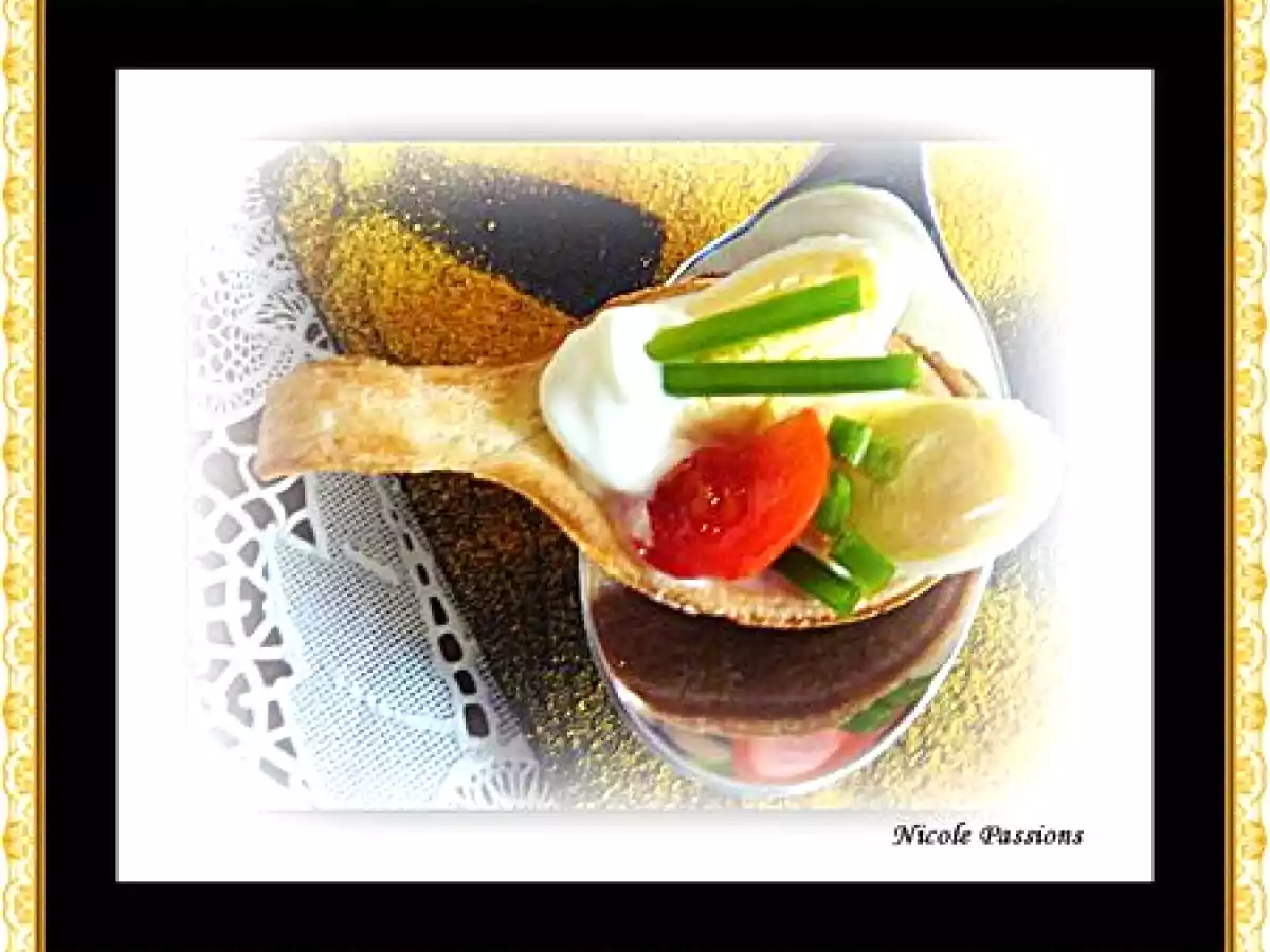 Fromage blanc agrémenté de raifort et d'oeuf de caille.