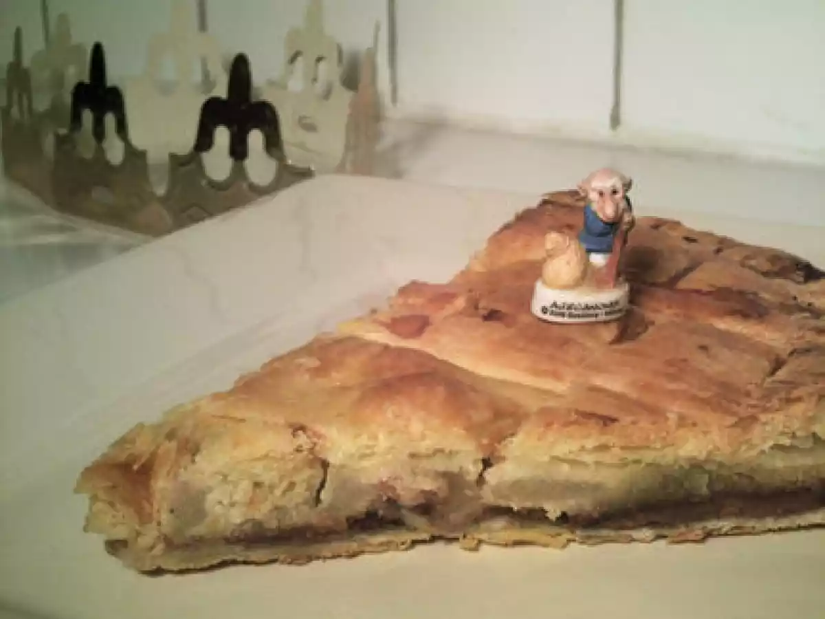 Galette à la frangipane, poires, pralinoise