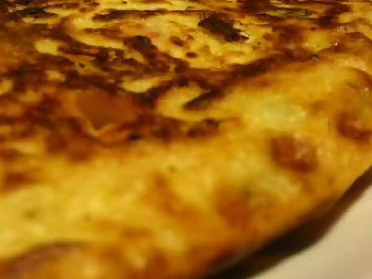 Galette de pommes de terre, poireaux et poivrons rouges