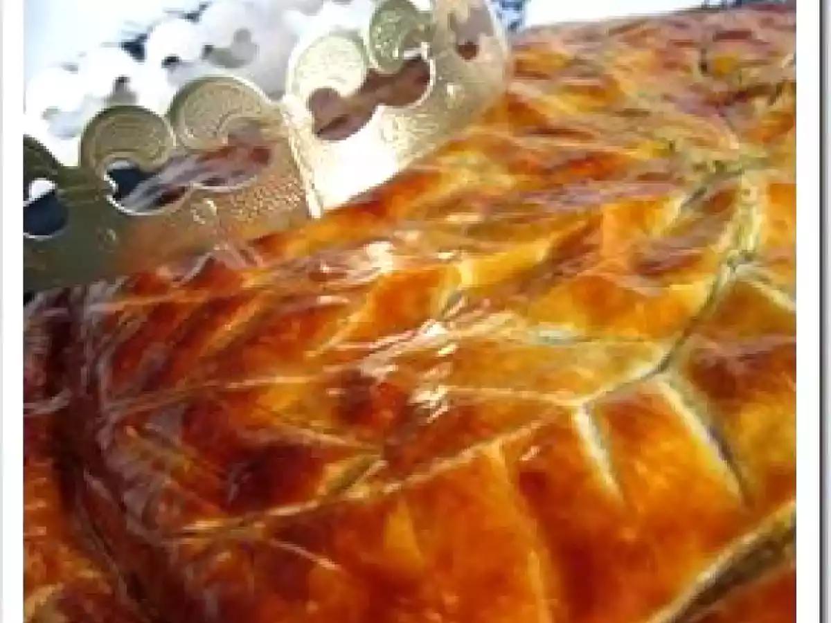 Galette des rois à la pistache et aux cerises griottes - photo 2