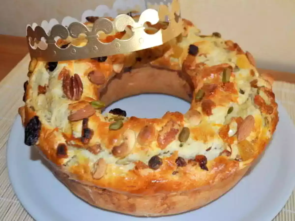 Galette des rois briochée aux fruits confit et fruits secs