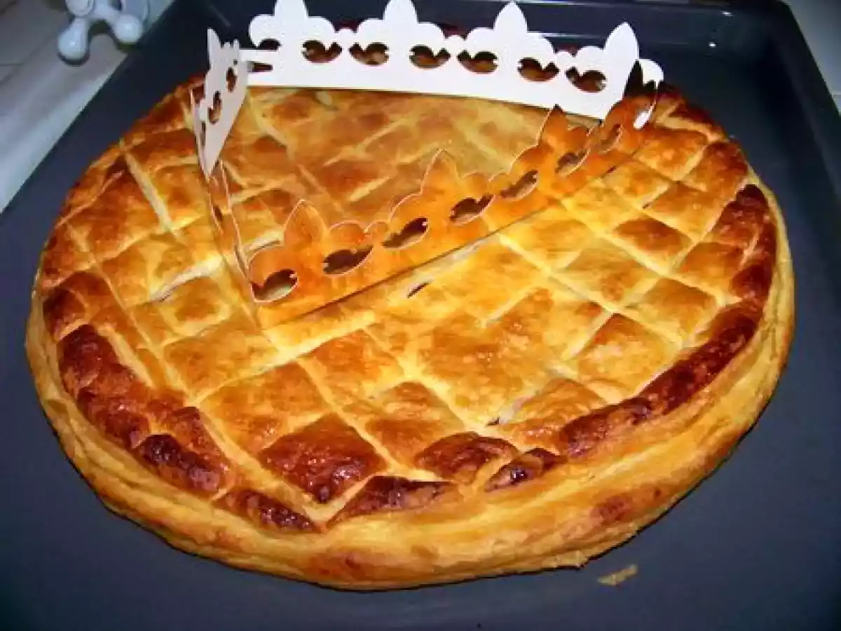 Galette des rois frangipane citron framboise.