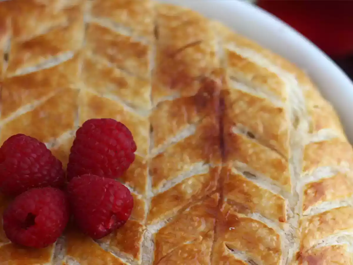 Galette des rois frangipane framboise pistache - photo 3