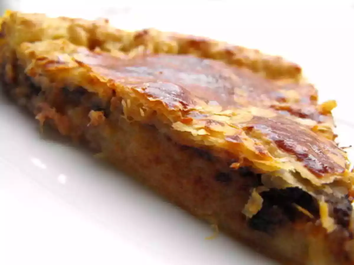 Galette des rois pommes, chocolat, cerises et amandes