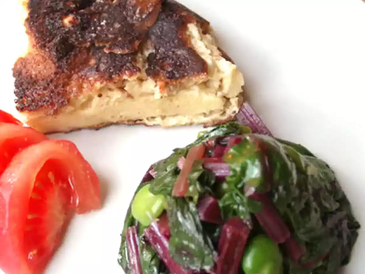 Galettes alsaciennes de semoule et dôme de feuilles de betteraves nouvelles