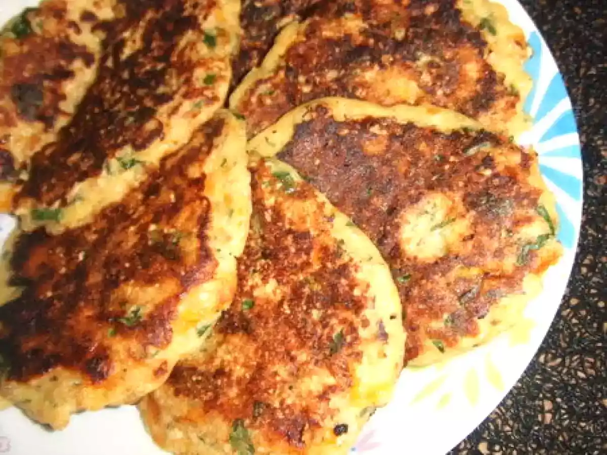 Galettes aux flocons d'avoine, herbe et fromage