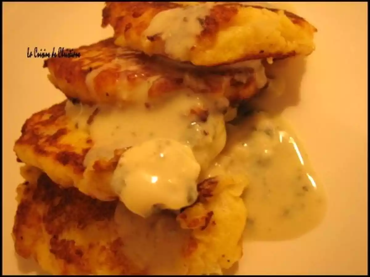 GALETTES MOELLEUSES DE POMMES DE TERRE, SAUCE AU ROQUEFORT - photo 3