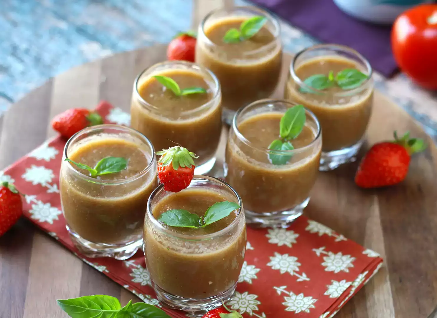 Gaspacho aux fraises et tomates : l’entrée fraîche et originale de l’été