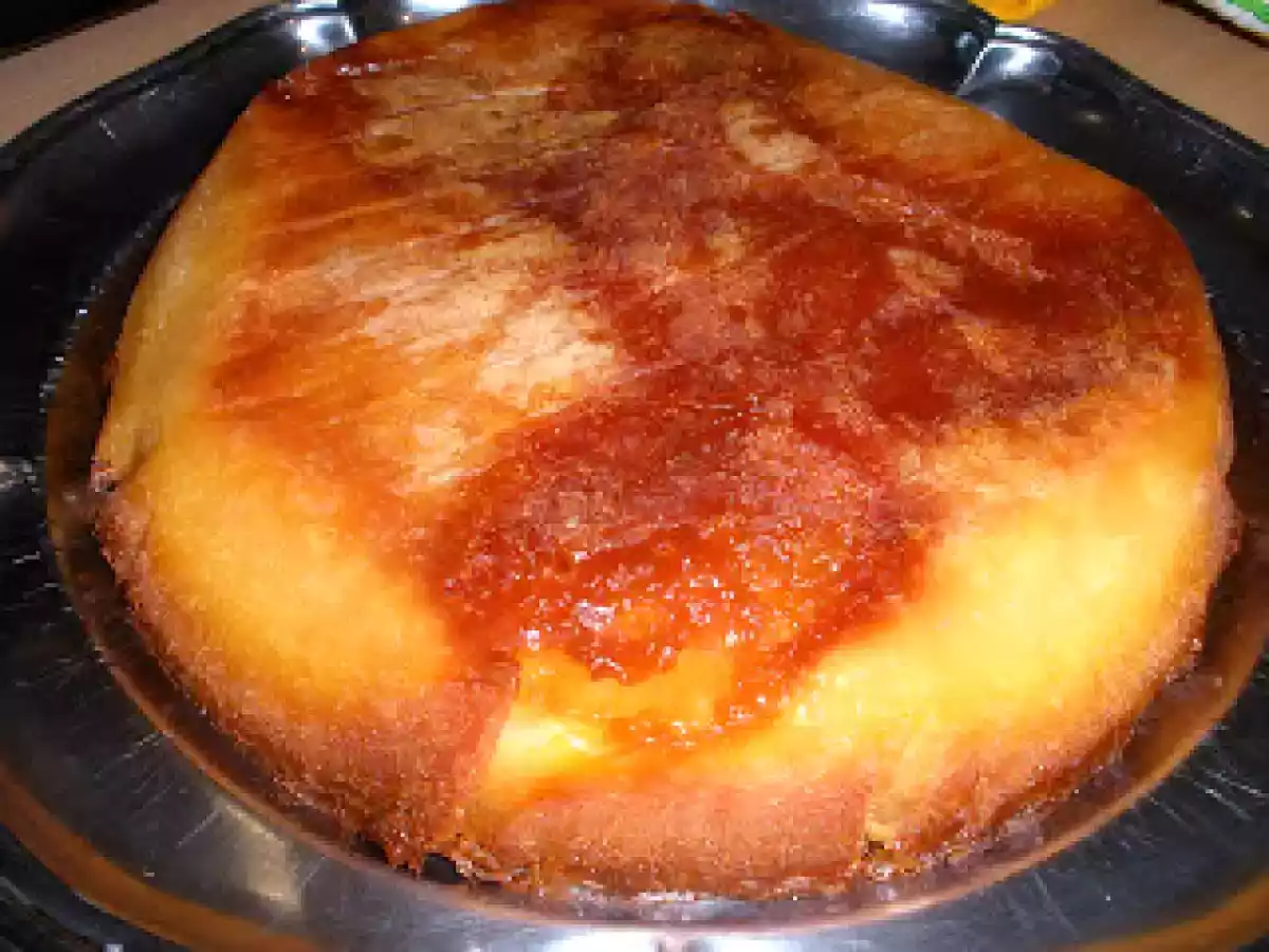 Gâteau à l'ananas avec sa chantilly vanillée