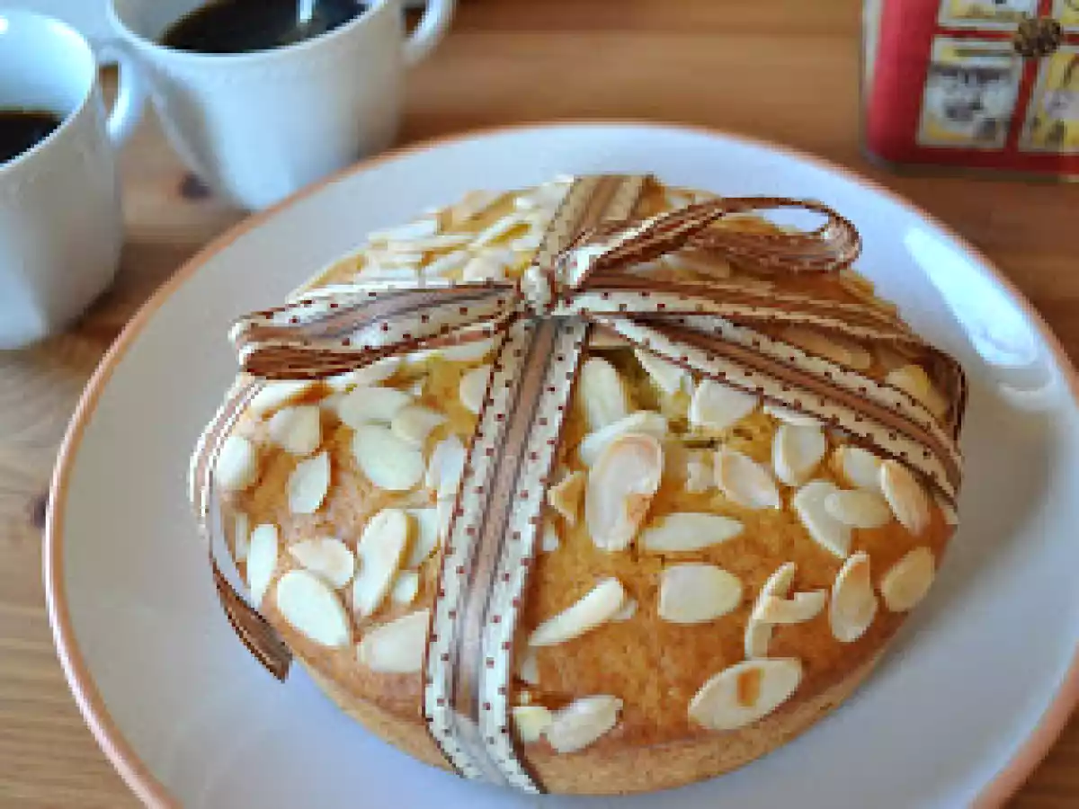 Gâteau à l'huile d'olive, coings et zestes de bergamote confits