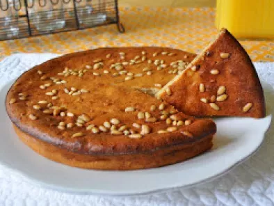 Gâteau à la faisselle de brebis, miel de lavande et pignons - photo 3