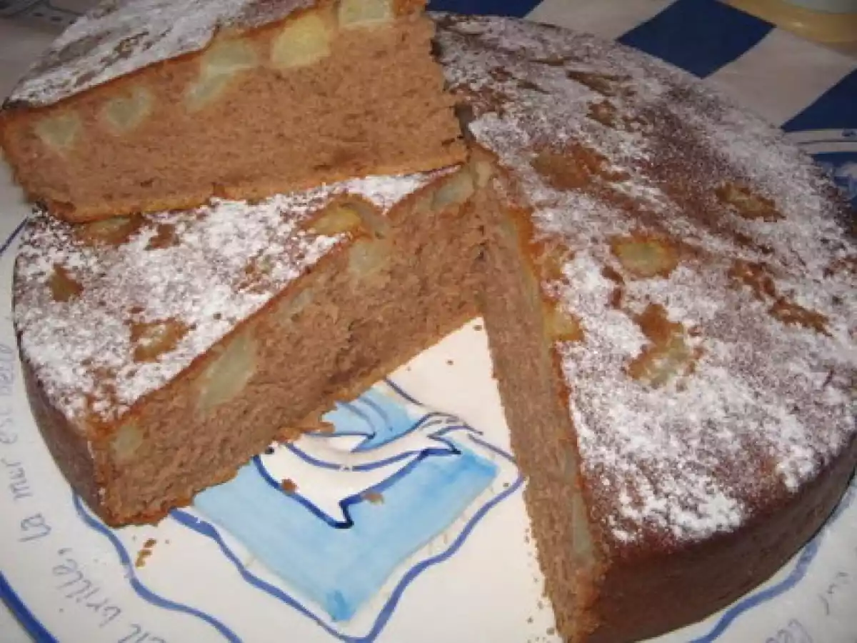Gateau a la farine de chataigne et aux poires, un petit coucou a aurélien