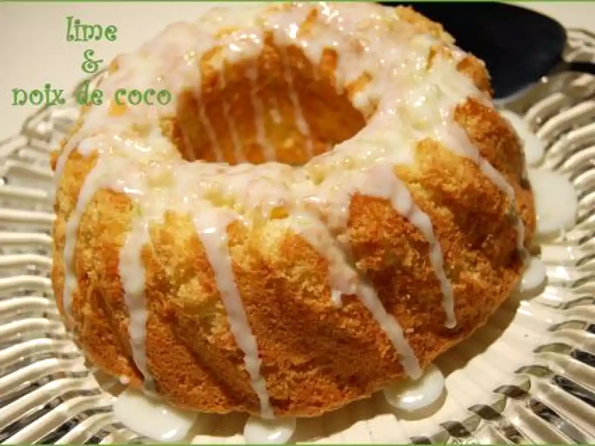 Gâteau à la lime, à la noix de coco et aux amandes, sans gluten et sans lactose