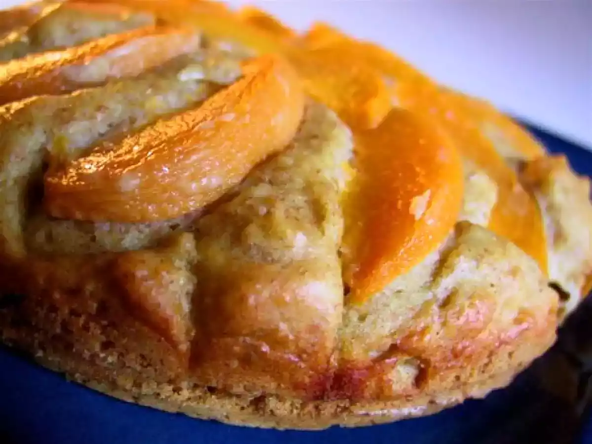 Gâteau à la pêche et au gingembre