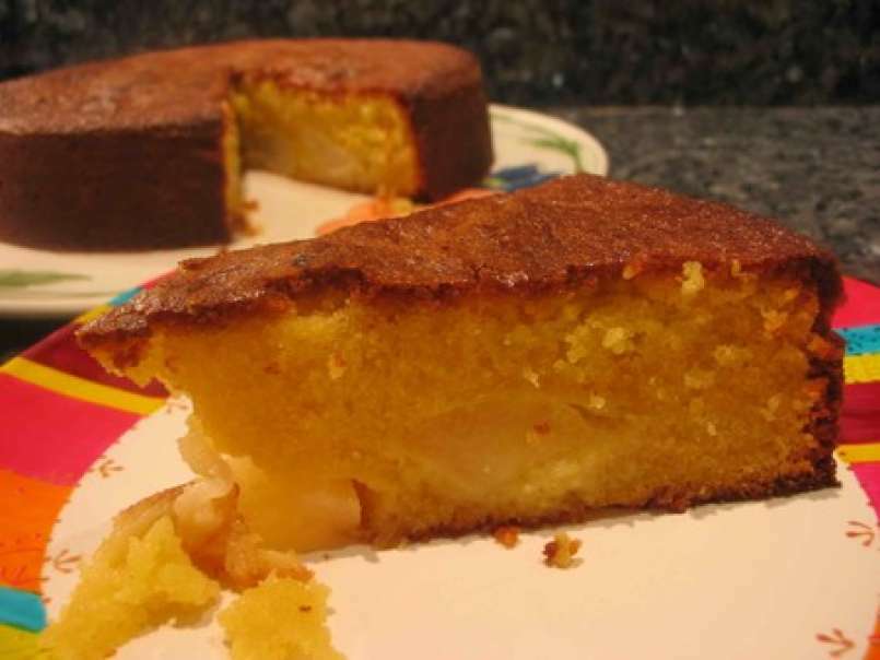 Gâteau à la poire pochée au muscat et aux amandes - photo 3