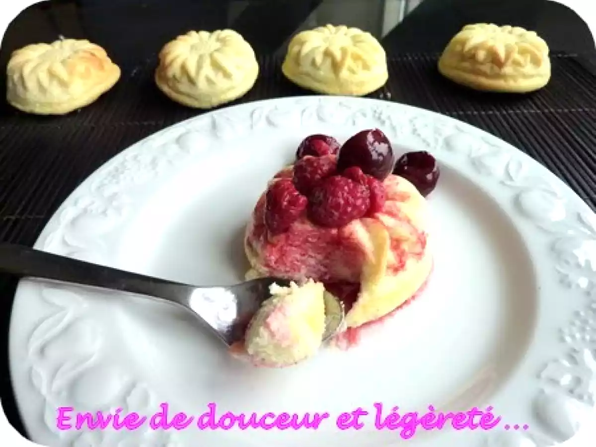 Gâteau aérien vanille aux fruits rouges.. - photo 2