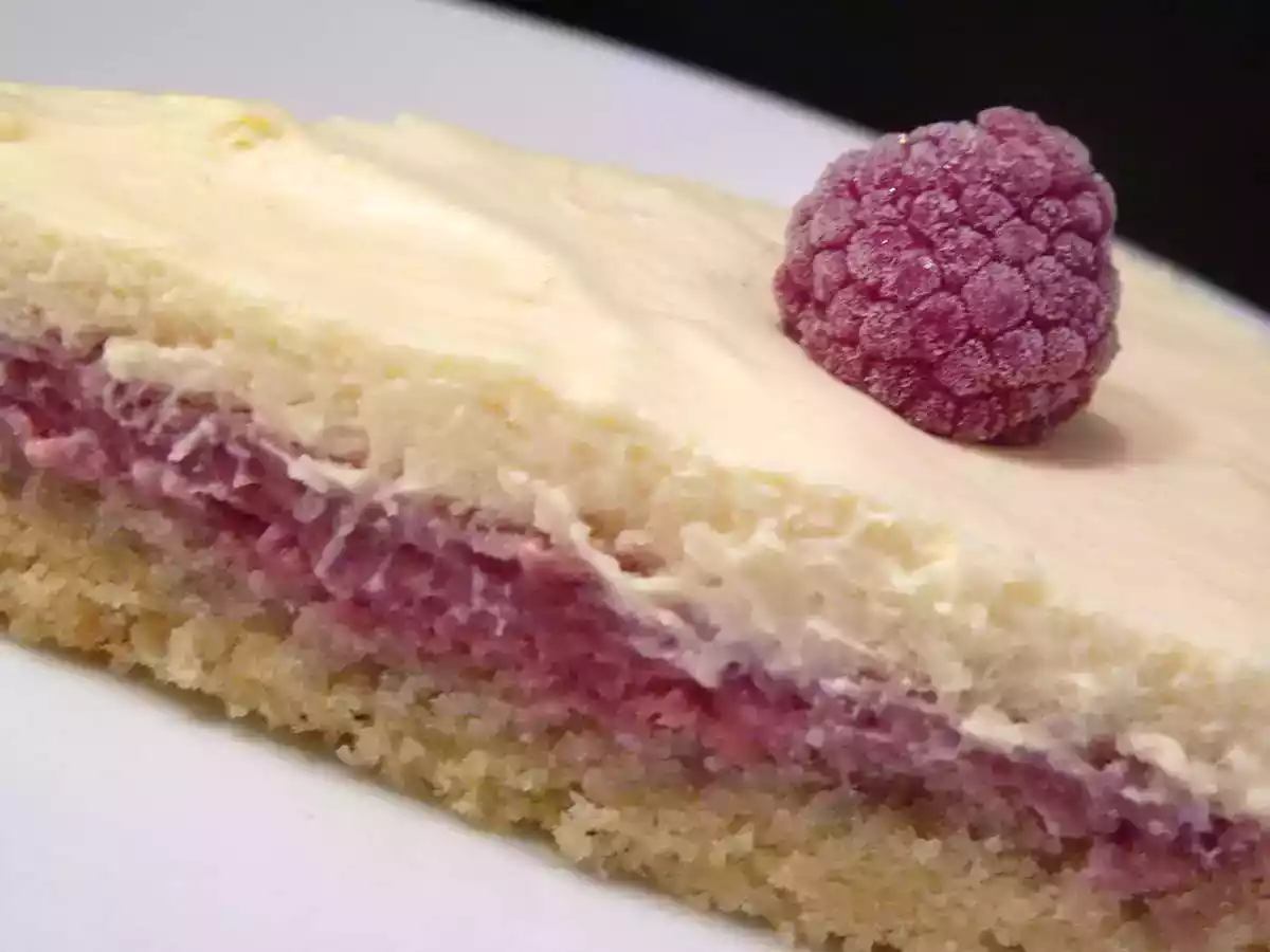 Gâteau amandes-framboises-mascarpone
