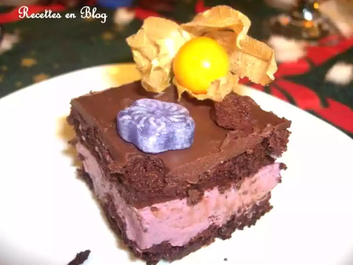 GATEAU AU CHOCOLAT NOIR BAVAROIS CASSIS VIOLETTE GANACHE CHOCOLAT NOIR - photo 3