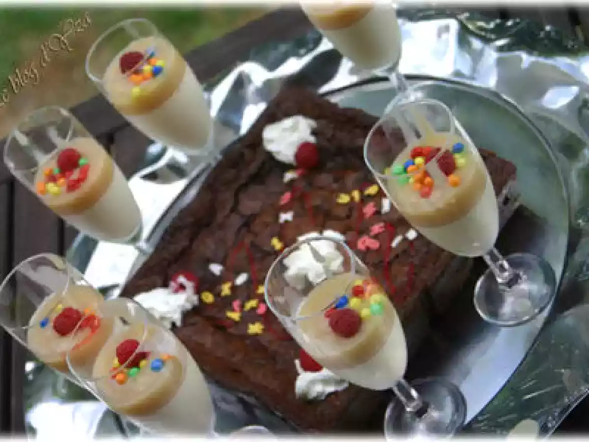 Gâteau au chocolat sans oeuf et panna cotta lavande aux pèches