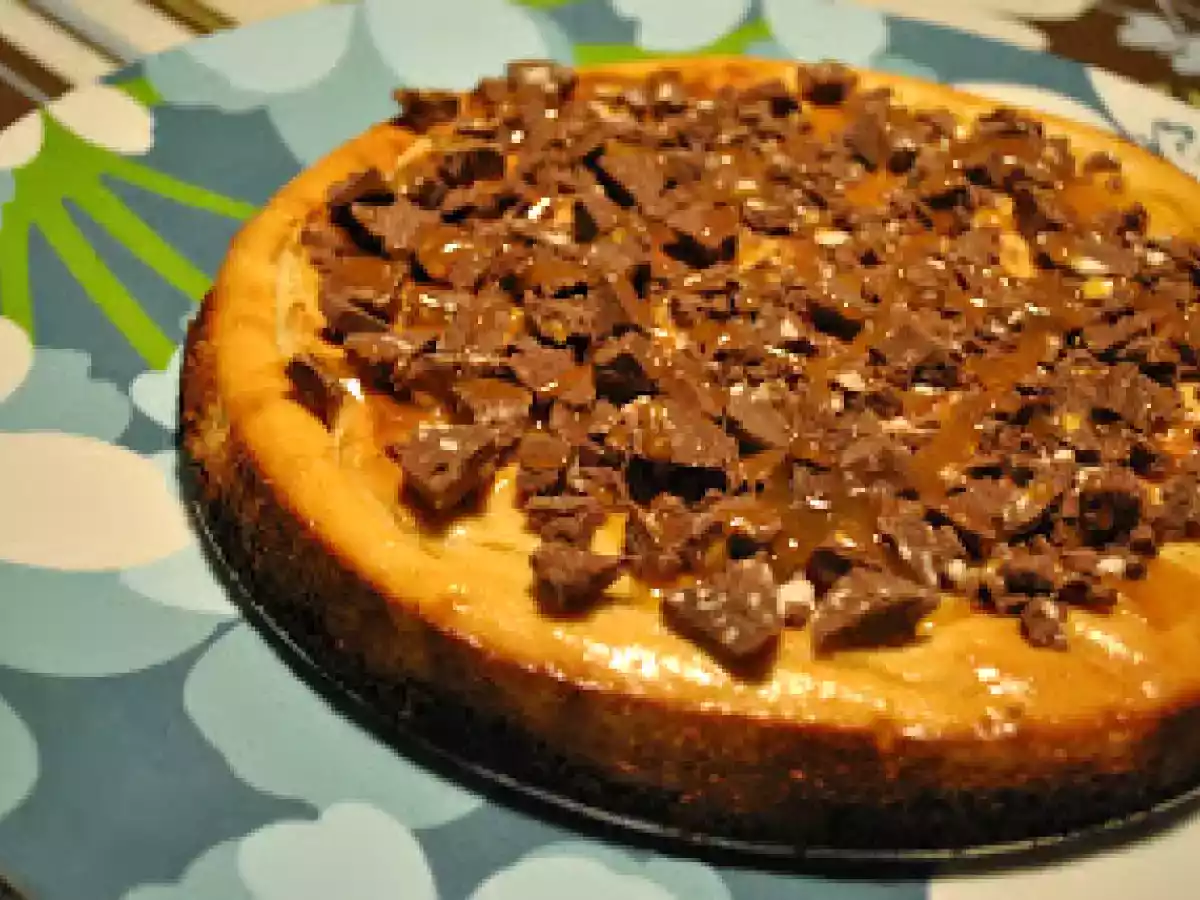 Gâteau au fromage au caramel garni de TOBLERONE - photo 2