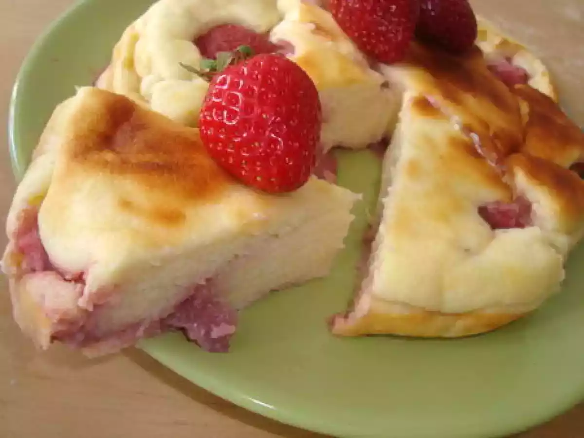 Gâteau au fromage blanc et aux fraises gourmand
