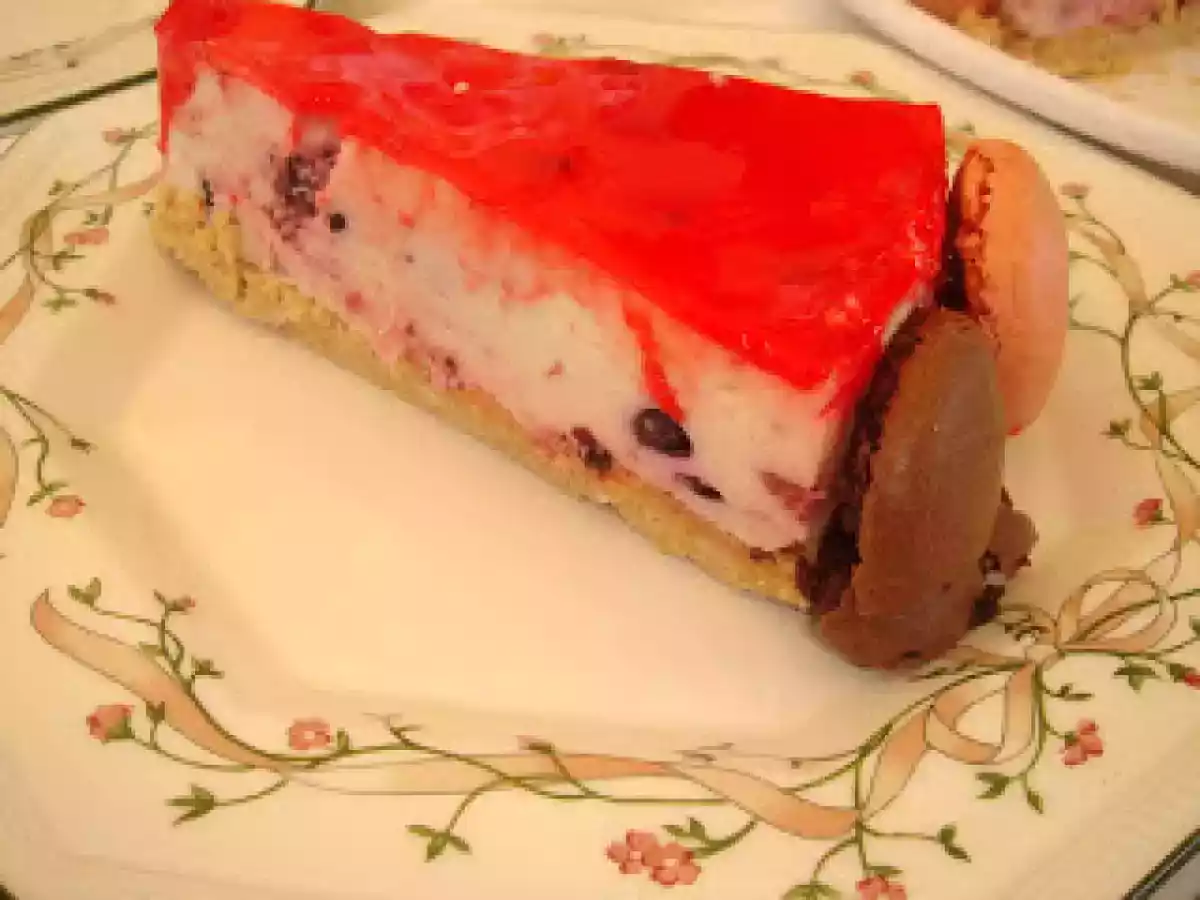 GATEAU AU MASCARPONE ET AUX FRUITS ROUGES