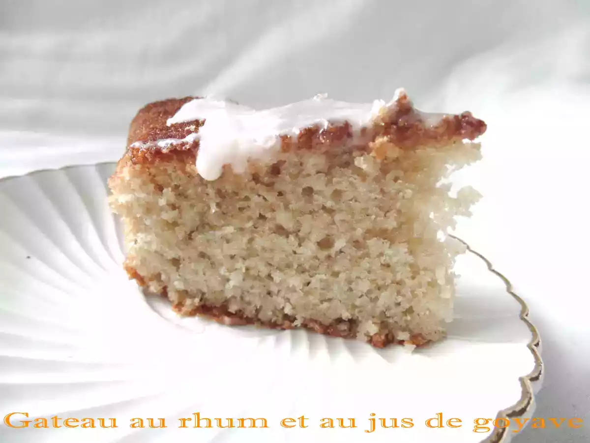 Gateau au rhum et au jus de goyave