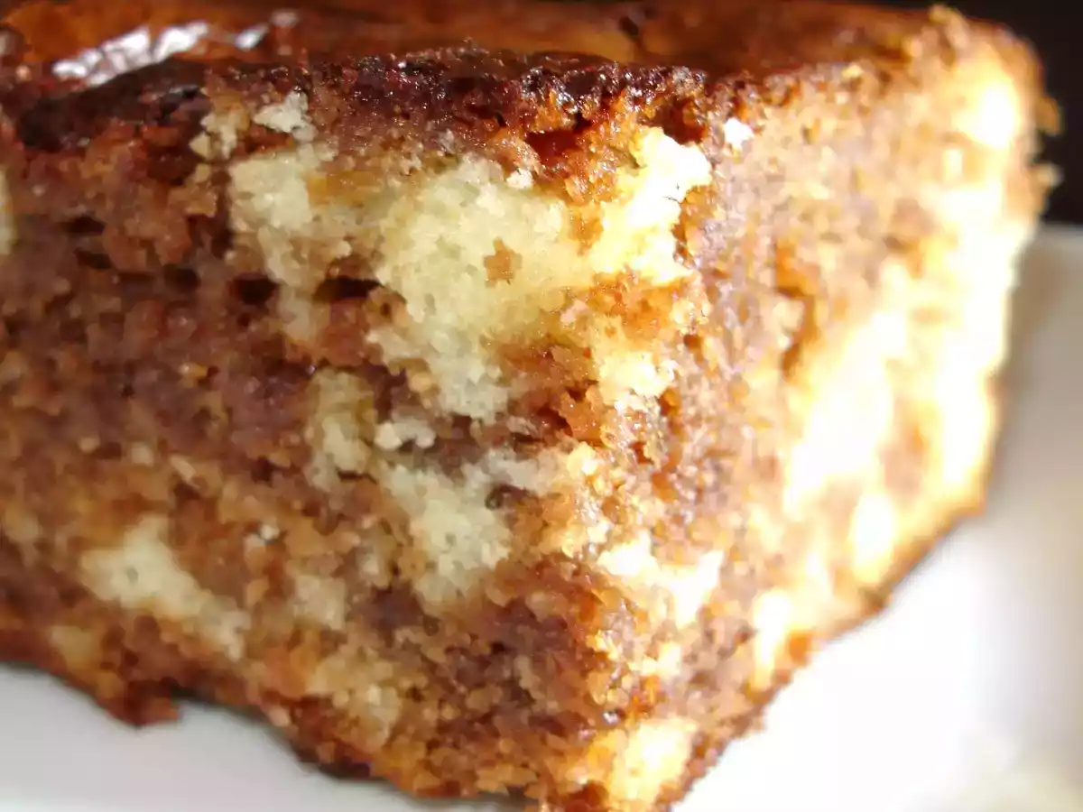 GATEAU AU YAOURT MARBRE POIRE-PRALINOISE