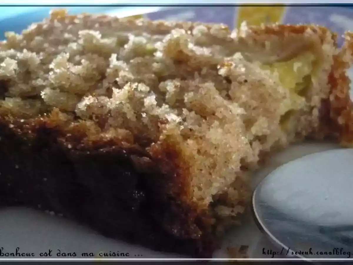 Gâteau au yaourt, pommes, cannelle et érable