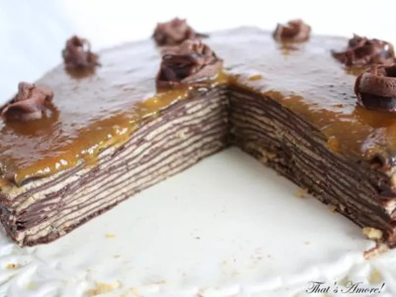 Gâteau aux crêpes chocolatées, crème de noisette, caramel poire et chocolat blanc - photo 7