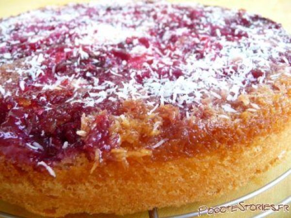 Gateau Aux Framboises Et A La Noix De Coco Caramelisees Recette Ptitchef