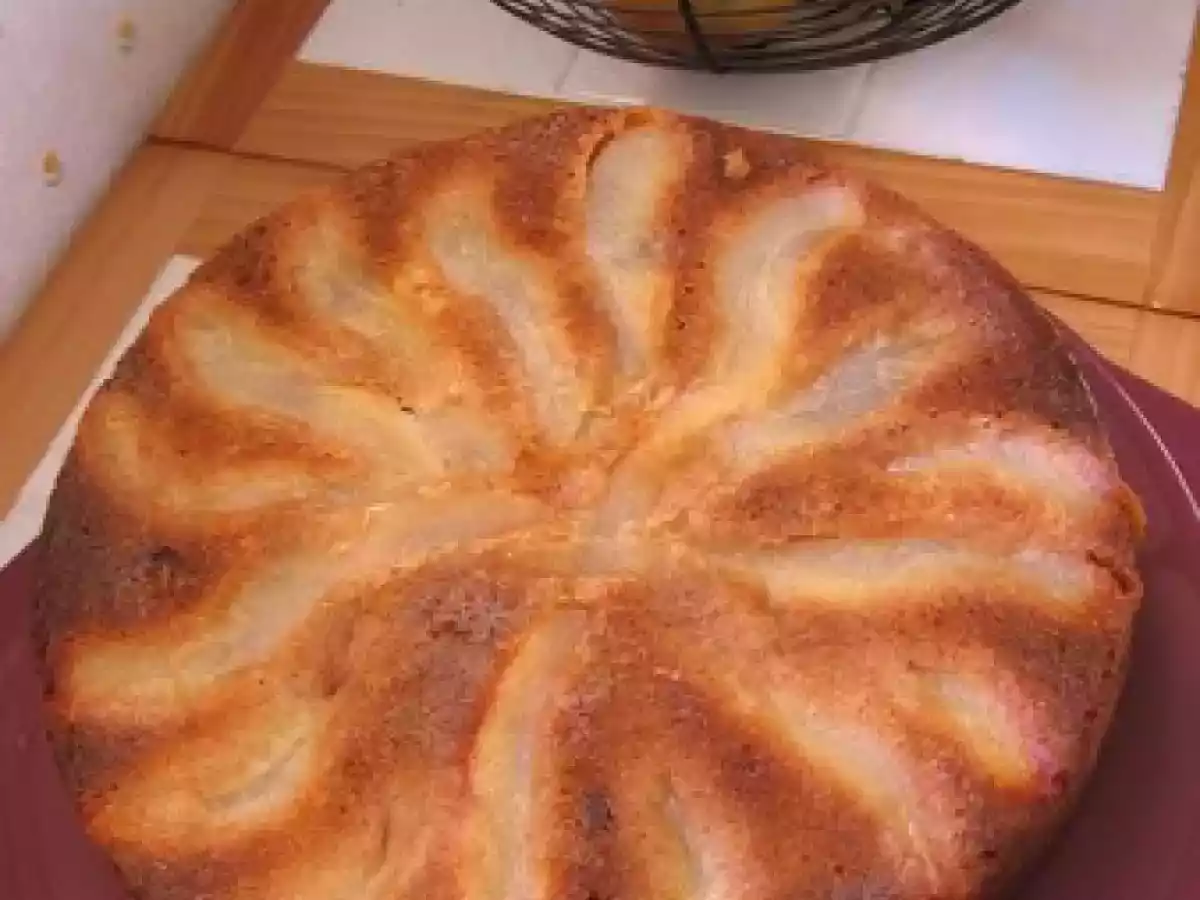 Gâteau aux poires et noix de pécan