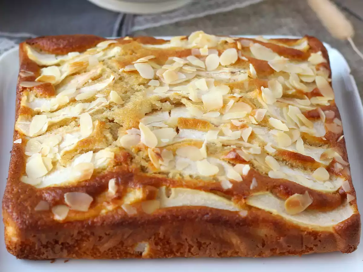 Gâteau aux poires facile et moelleux aux amandes - photo 2