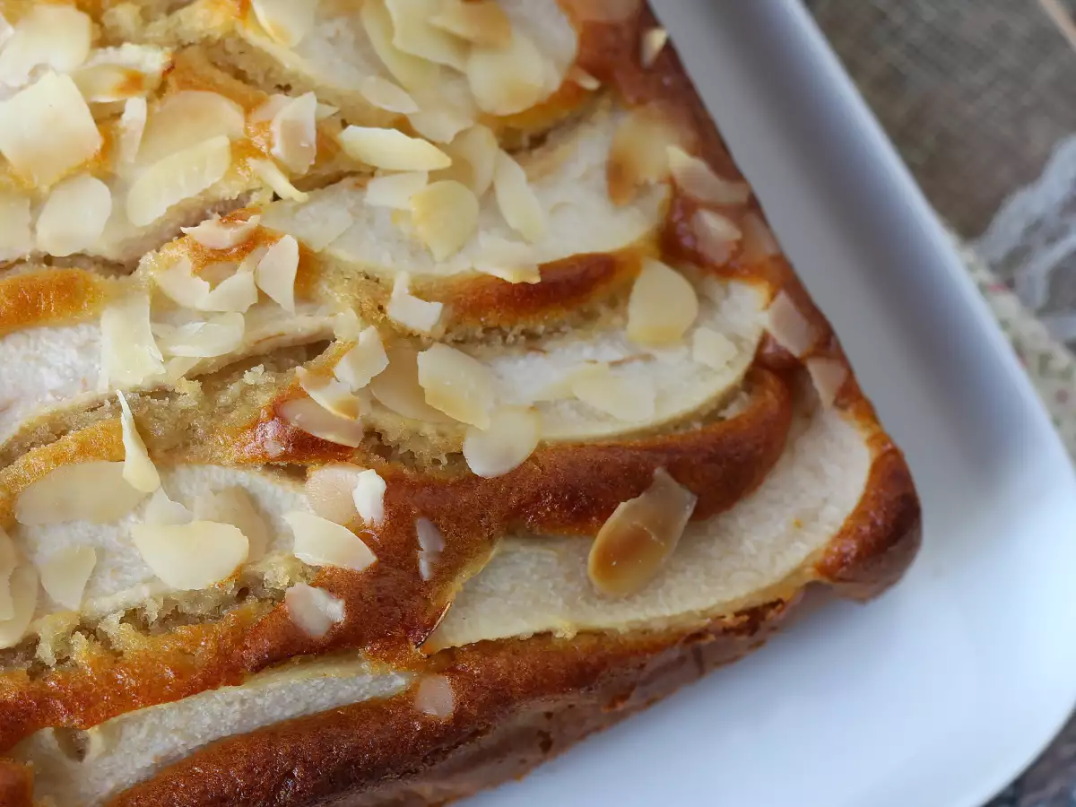 Gâteau aux poires facile et moelleux aux amandes - photo 3