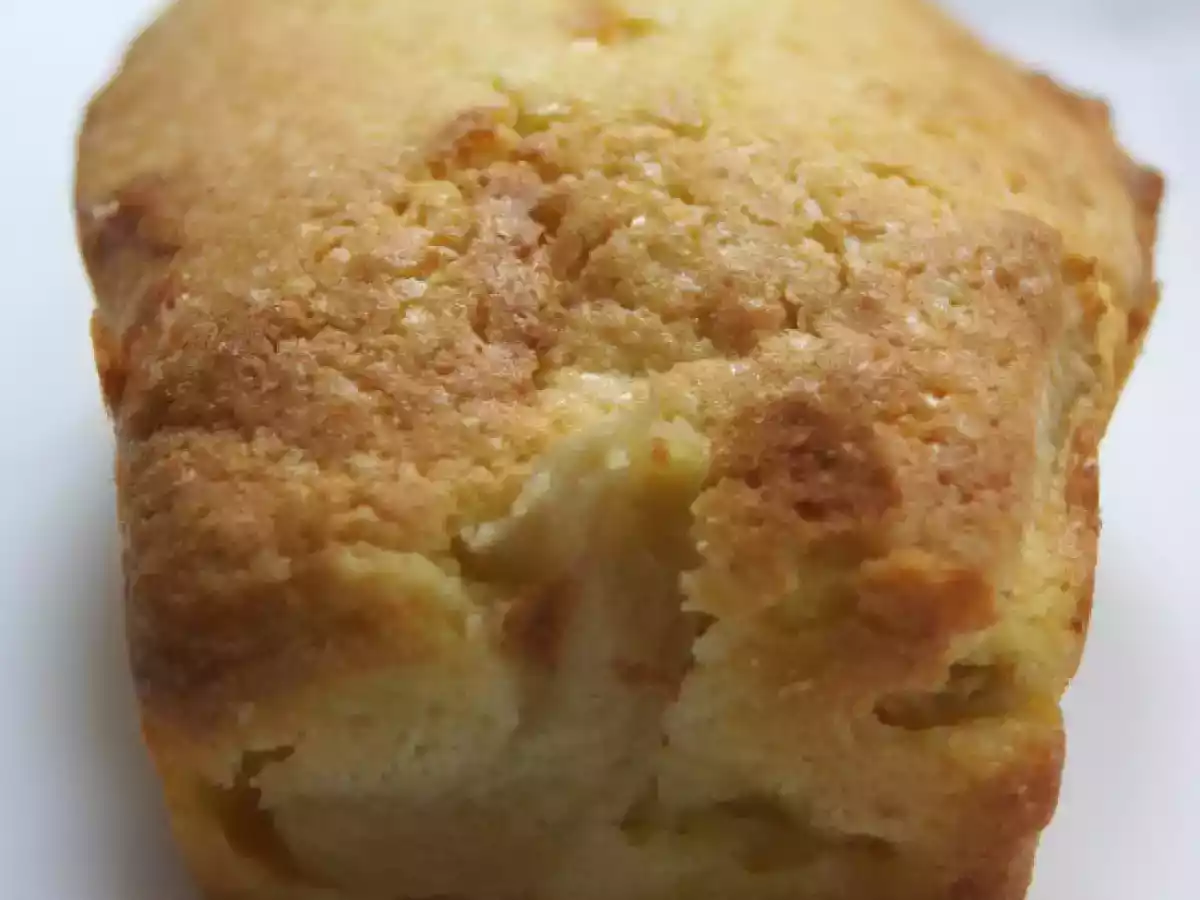 Gâteau aux pommes à la peau de lait .