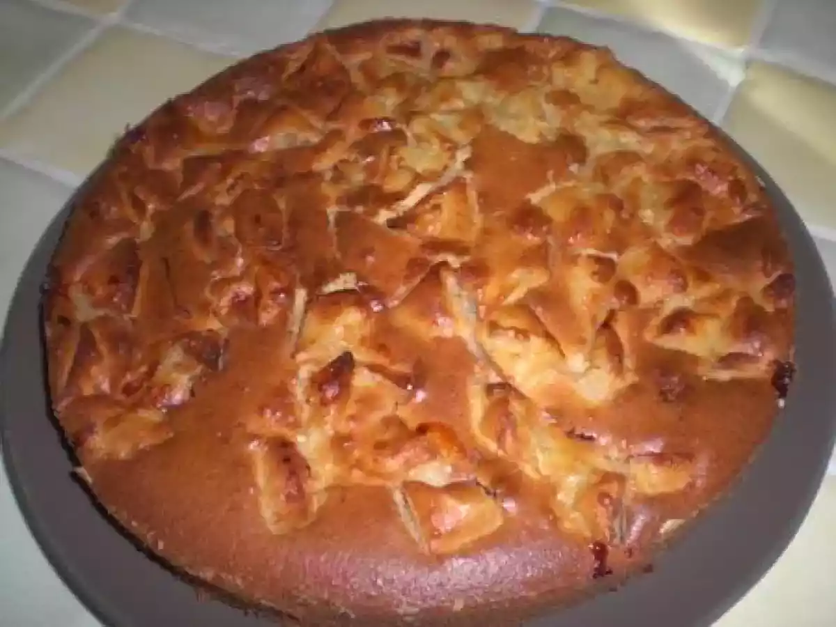 GATEAU AUX POMMES ET CARAMBARS