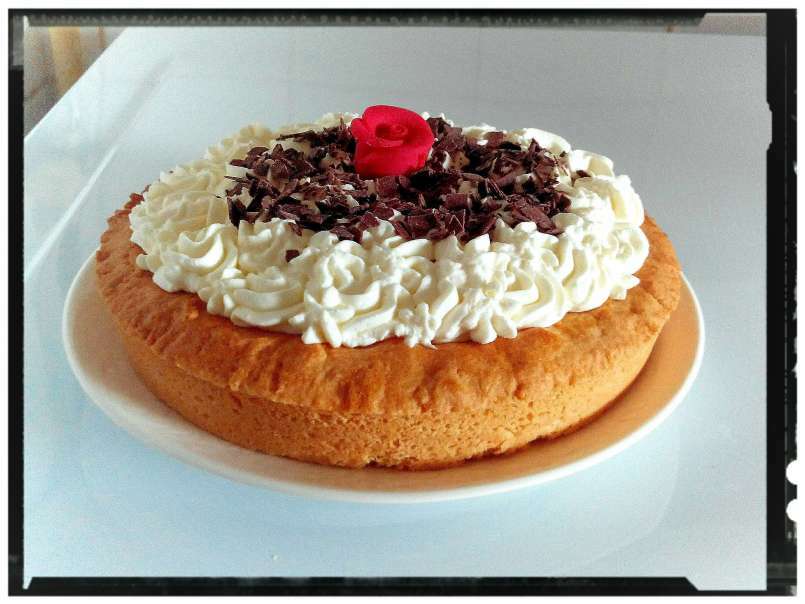 Gâteau basque revisité à la crème cassonade et chantilly