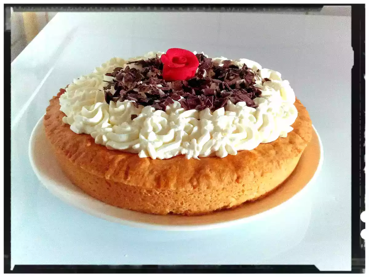 Gâteau basque revisité à la crème cassonade et chantilly