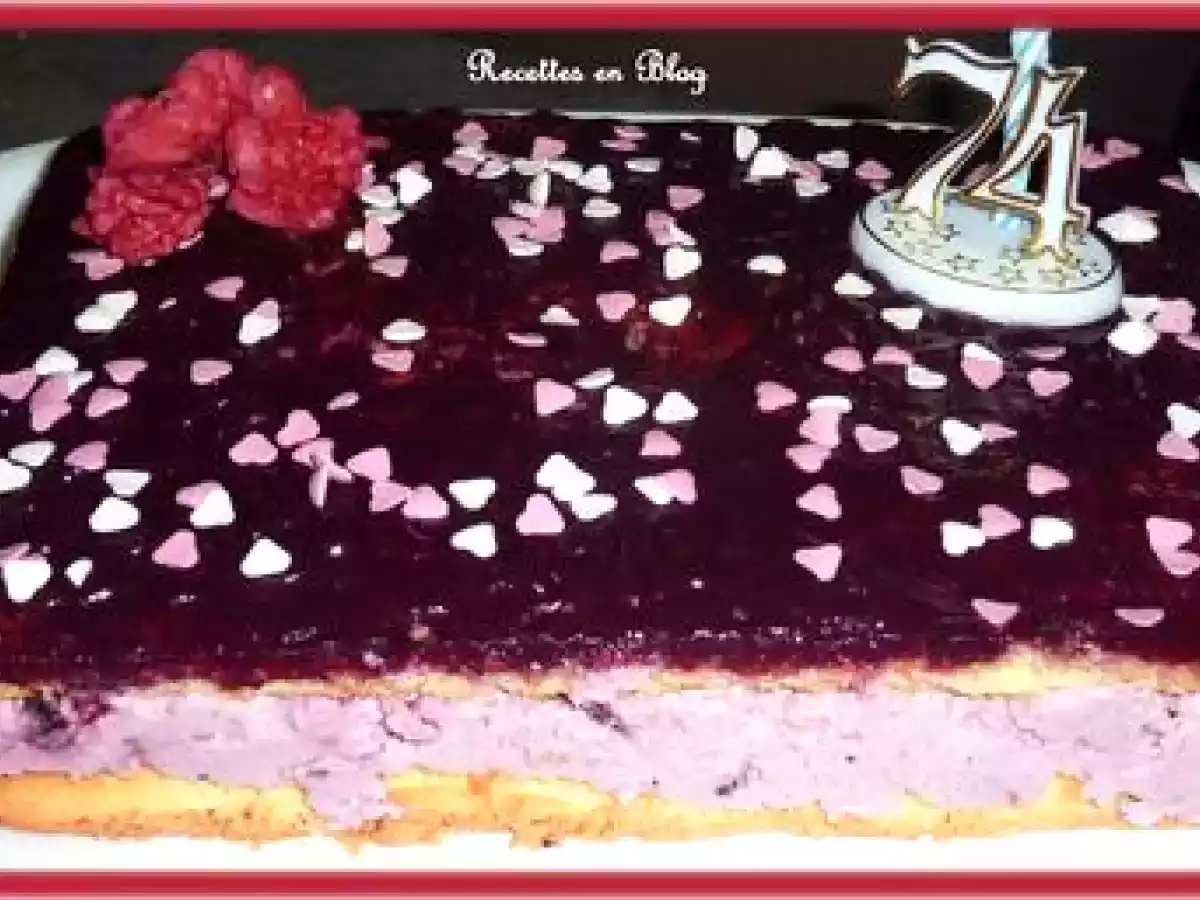 GÂTEAU BAVAROIS AU CASSIS