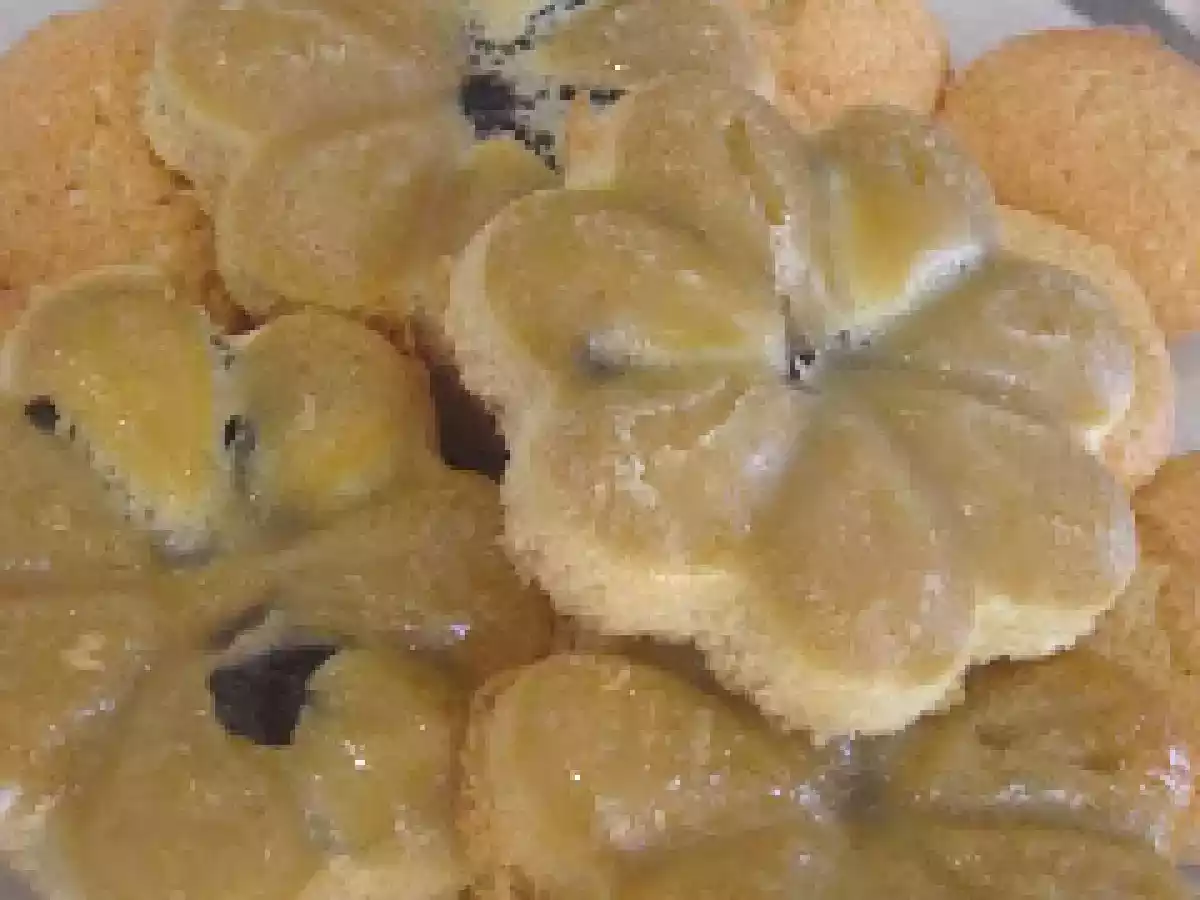 Gâteau biste heyt à la farine de maïzena, à la vanille et au chocolat.