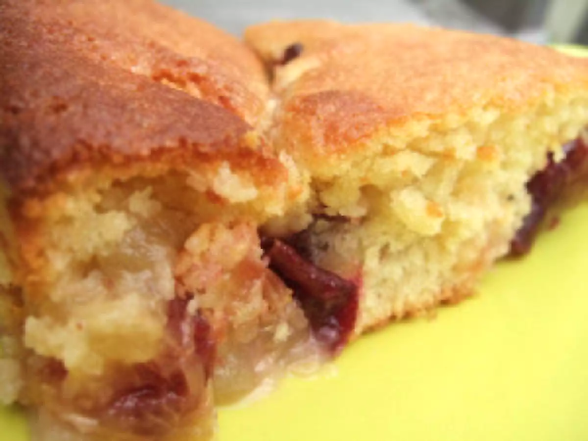 Gâteau brioché aux prunes