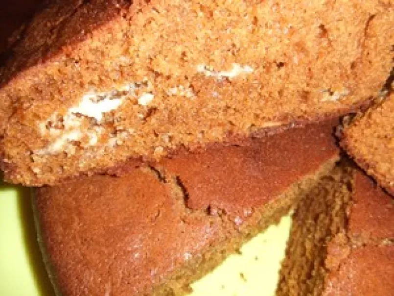 Gâteau brun aux pistoles de chocolat blanc - photo 2