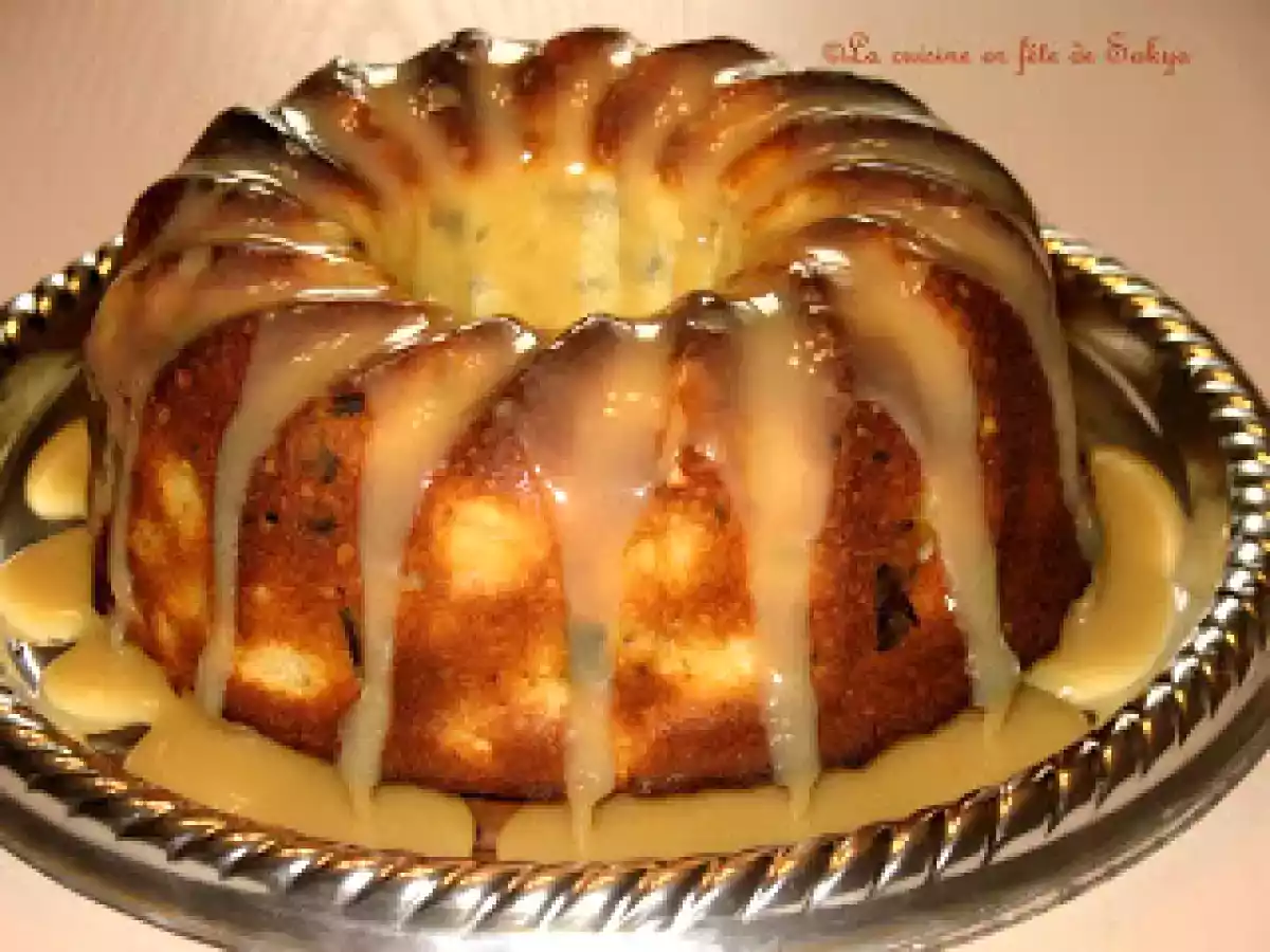 Gâteau Bundt à la Poire et au Chocolat avec Sauce au Caramel