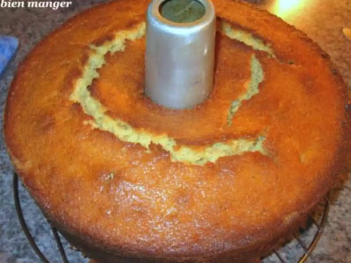 Gâteau Bundt au potiron et aux noix