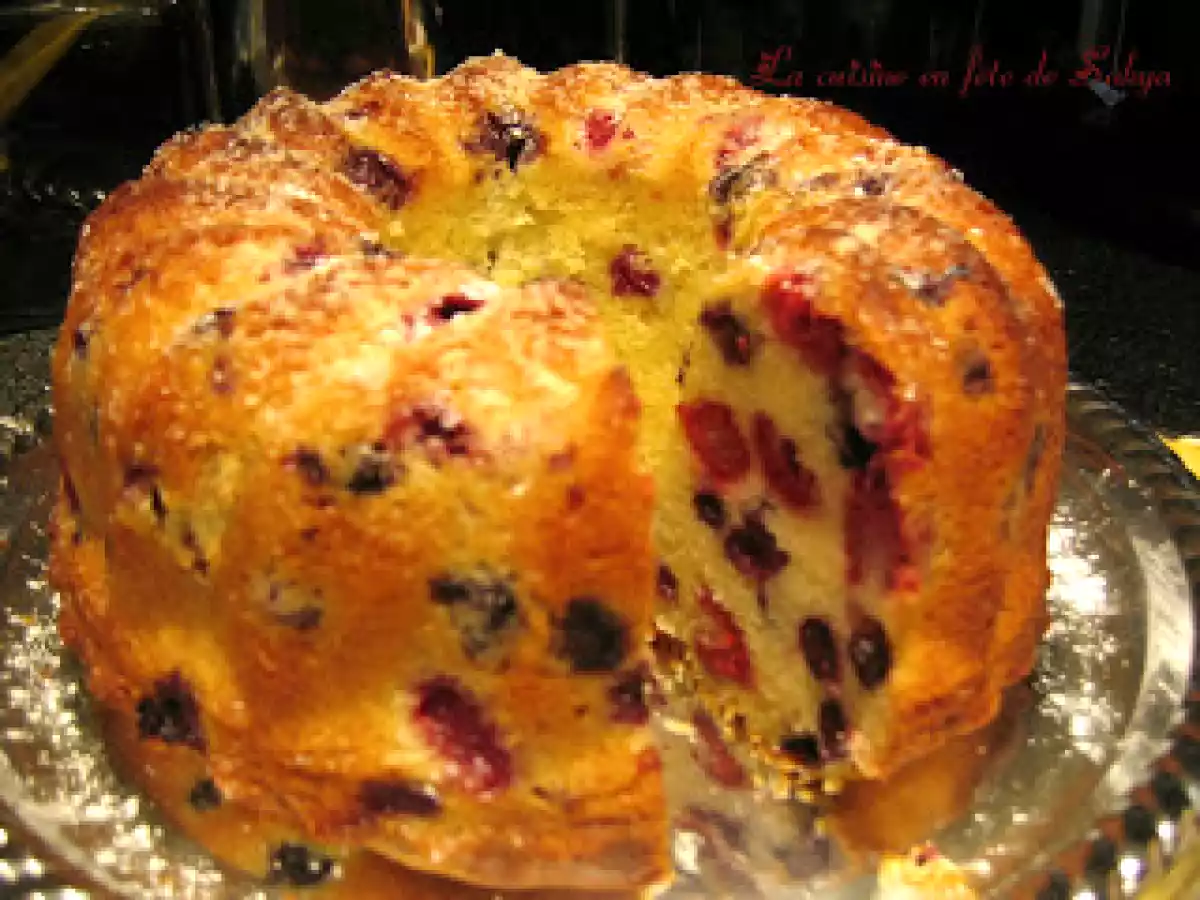 Gâteau bundt aux framboises et aux bleuets - photo 2