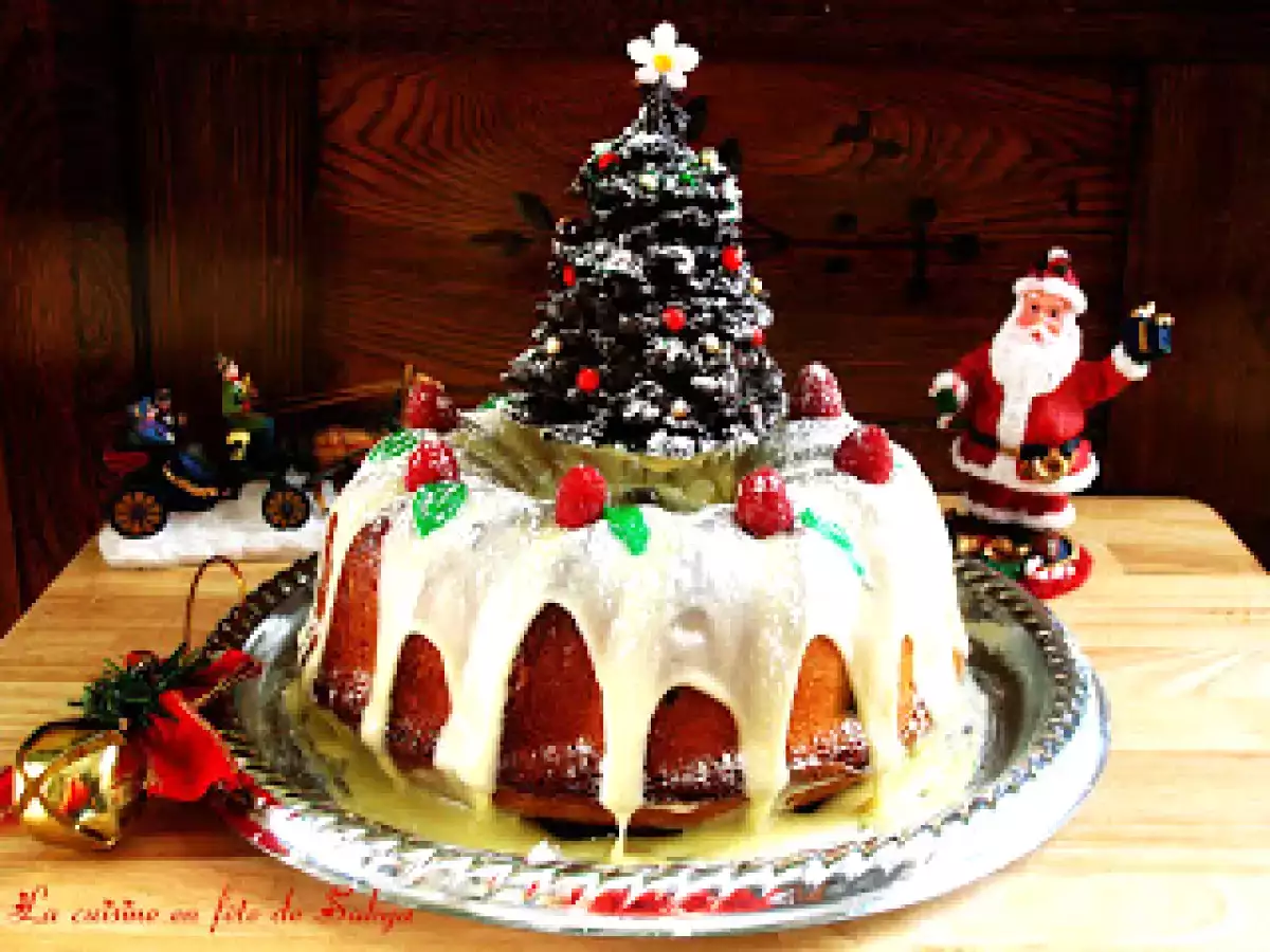 Gâteau bundt décoré pour les fêtes avec souhaits!