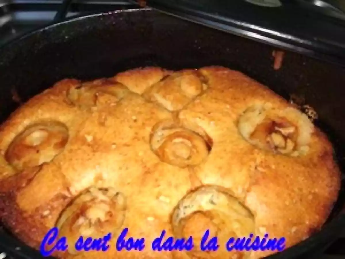 Gâteau cocotte aux pommes entières