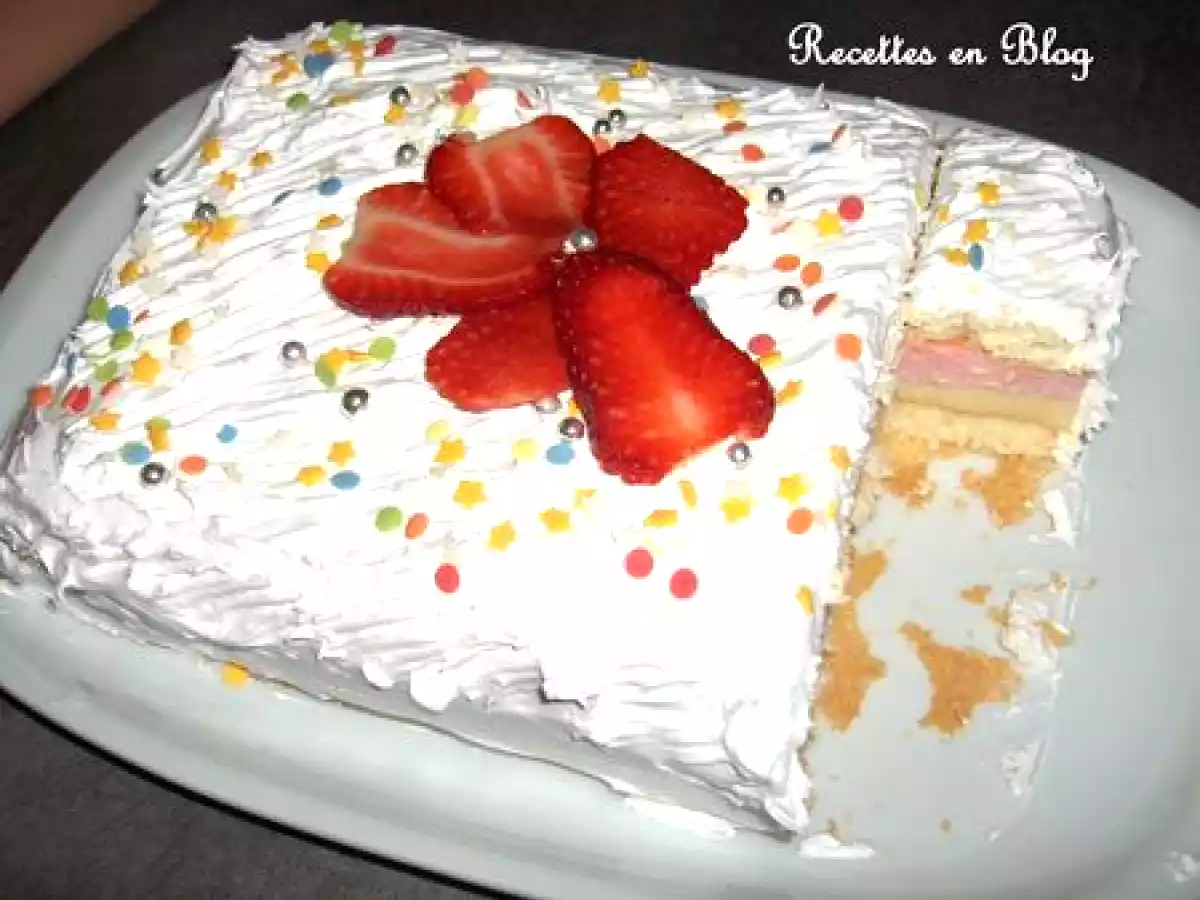 GATEAU CREME AU CITRON, BAVAROIS FRAISE, MERINGUE ITALIENNE - photo 3