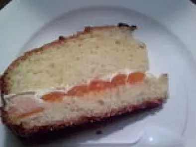 Gâteau d'anniversaire à l'abricot et à la vanille
